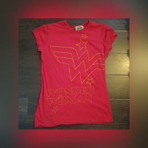 🌈DC Original Wonder Woman t-shirt red Medium